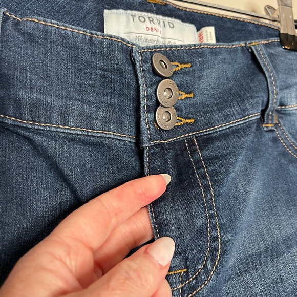 Torrid Denim Plus Size Indigo High Rise Tripe Button Front Denim Jean Jegging 18 - Picture 5 of 16